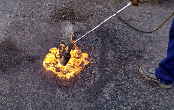 Aisgernis flat roofing repairs